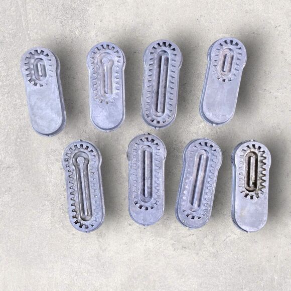 Vintage Domestic Magic Key Buttonhole Worker Attachment Set Templates & Manual - Picture 3 of 16